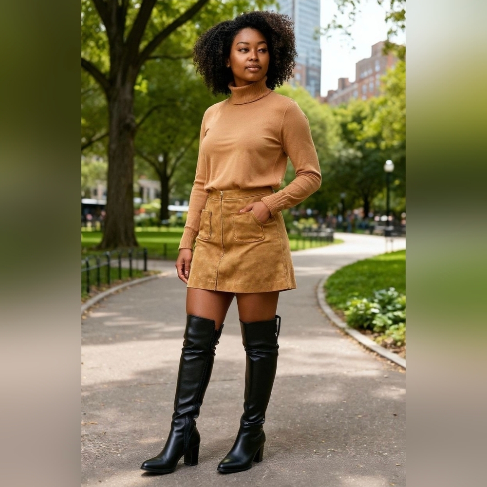 LOFT Faux Suede Mini Skirt Tan/Khaki Size 10 A-Line Pockets - Picture 2 of 8